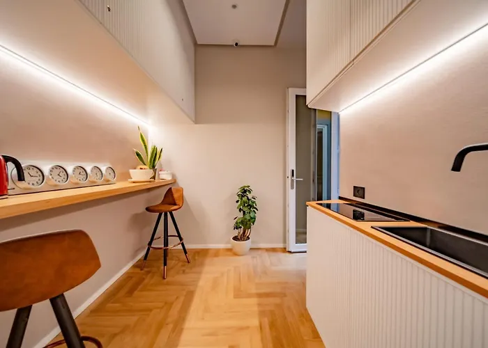 Hugo's 4* Неаполь